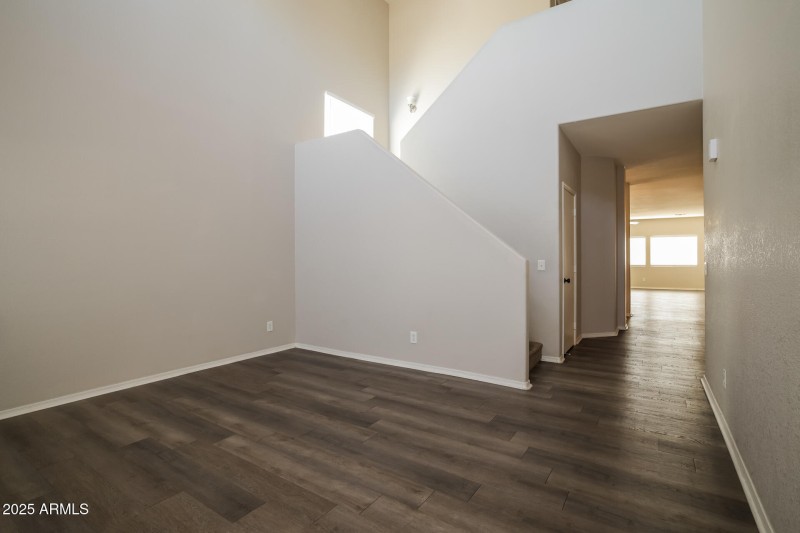 006-photo-living-room-15024598