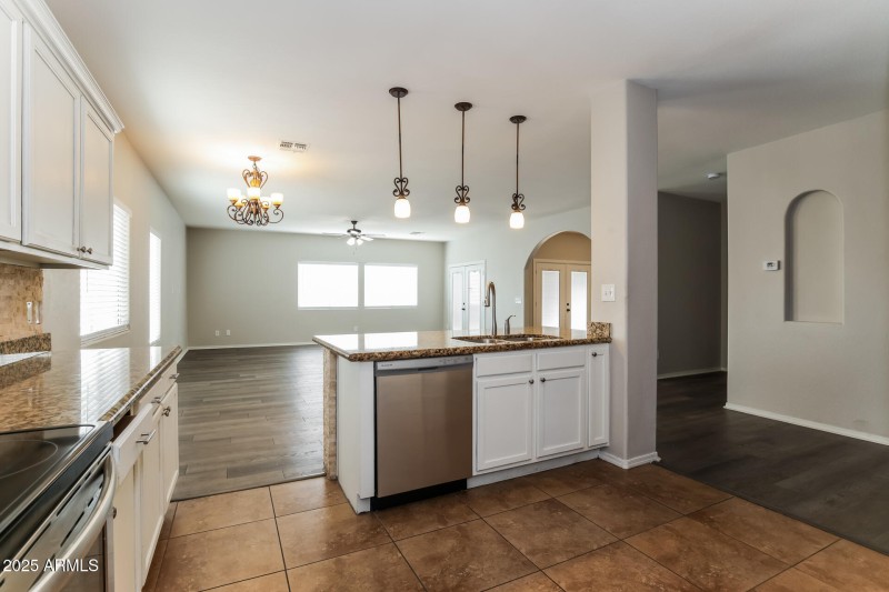 011-photo-kitchen-15024602