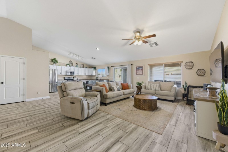 19-web-or-mls-43392 W Neely Drive-19