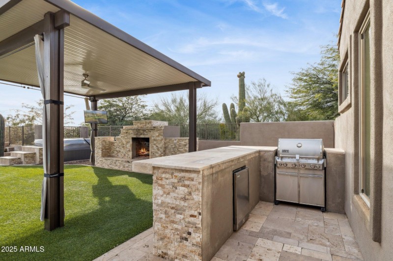 Lounge Area with Fireplace