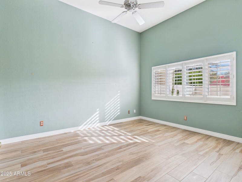 16 13826 N 96th St Primary Suite