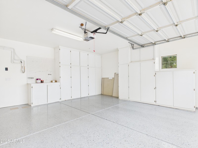 99 13826 N 96th St Garage