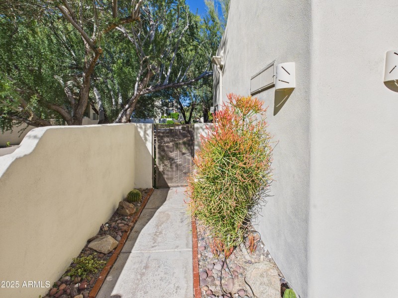 114 13826 N 96th St Sidewalk