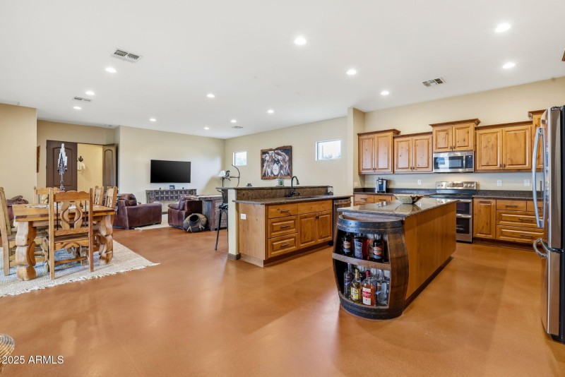 11-web-or-mls-38822 N 21st Ave-11 - Copy