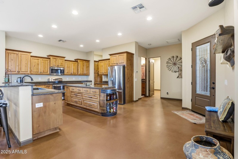 12-web-or-mls-38822 N 21st Ave-12 - Copy