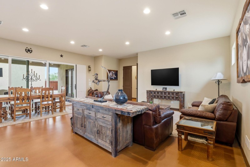 24-web-or-mls-38822 N 21st Ave-24 - Copy