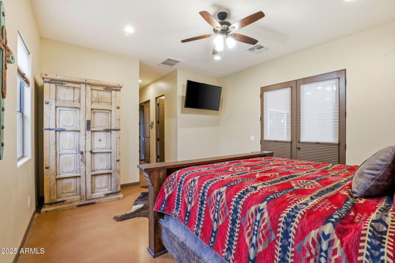 38-web-or-mls-38822 N 21st Ave-36 - Copy