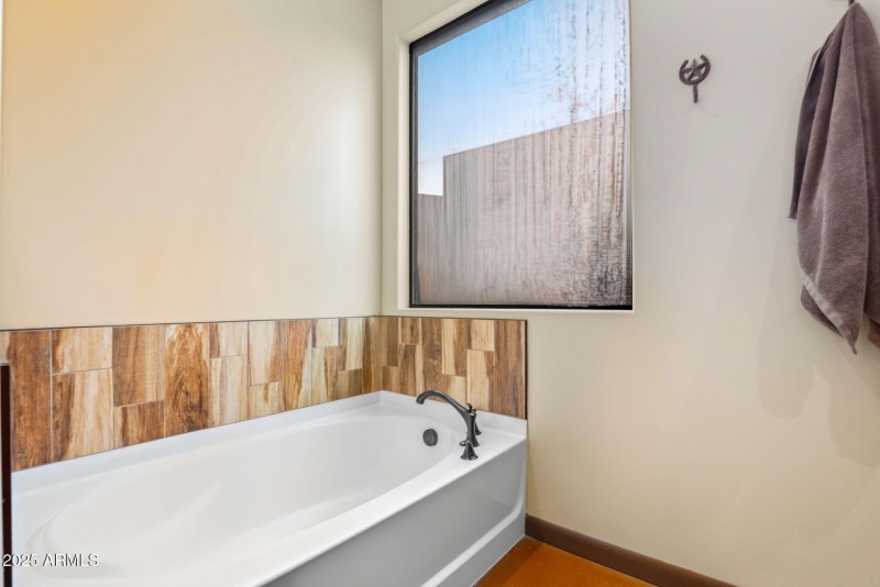 44-web-or-mls-38822 N 21st Ave-42 - Copy