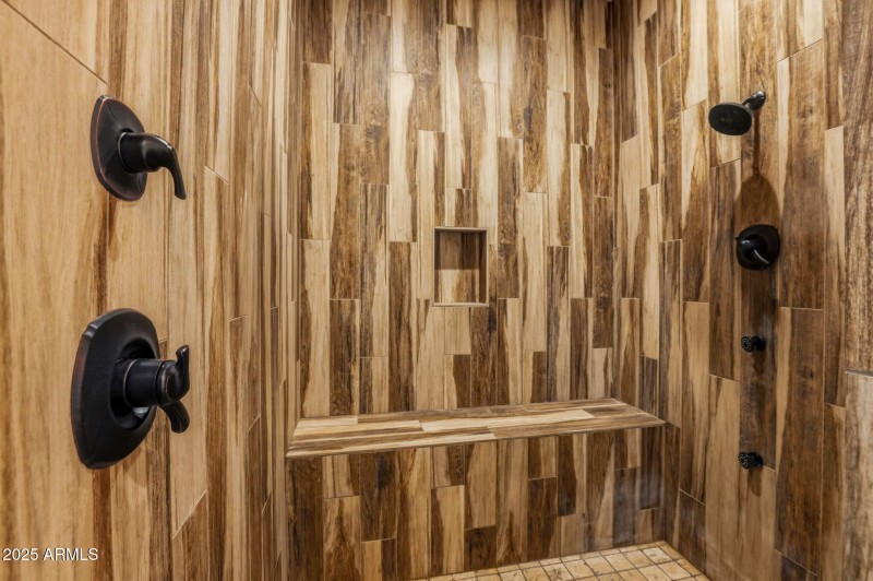 45-web-or-mls-38822 N 21st Ave-43 - Copy