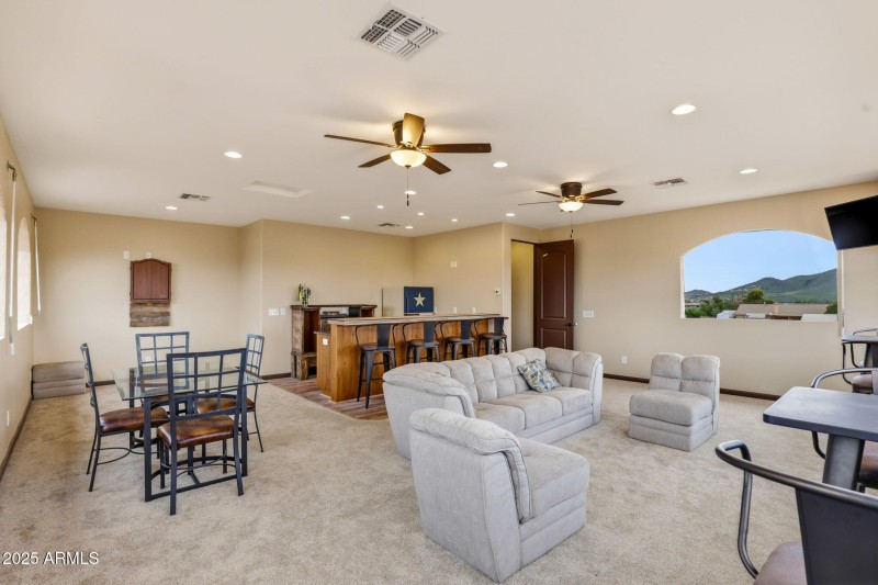 61-web-or-mls-38822 N 21st Ave-59