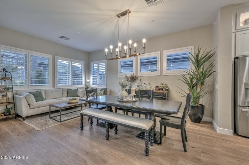 Night-Breakfast Room