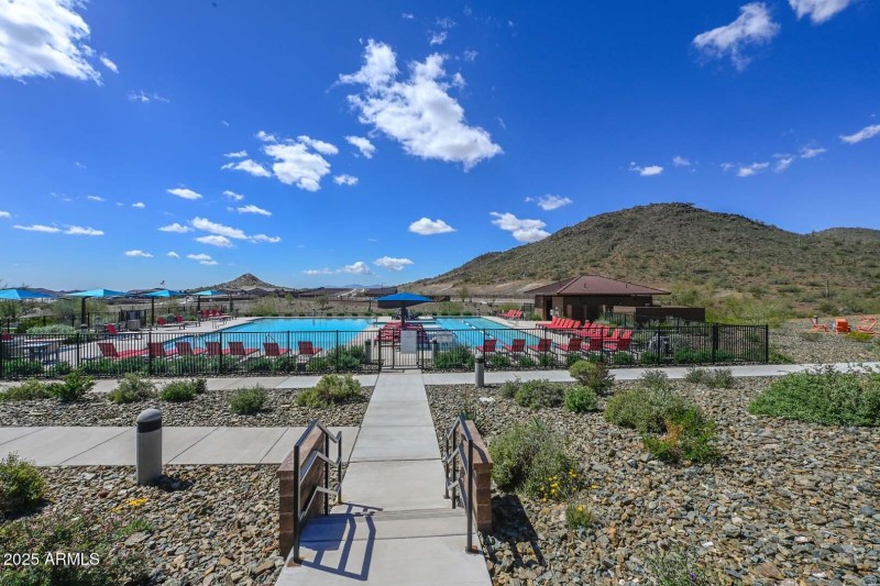 Sovita-Community Pool Views