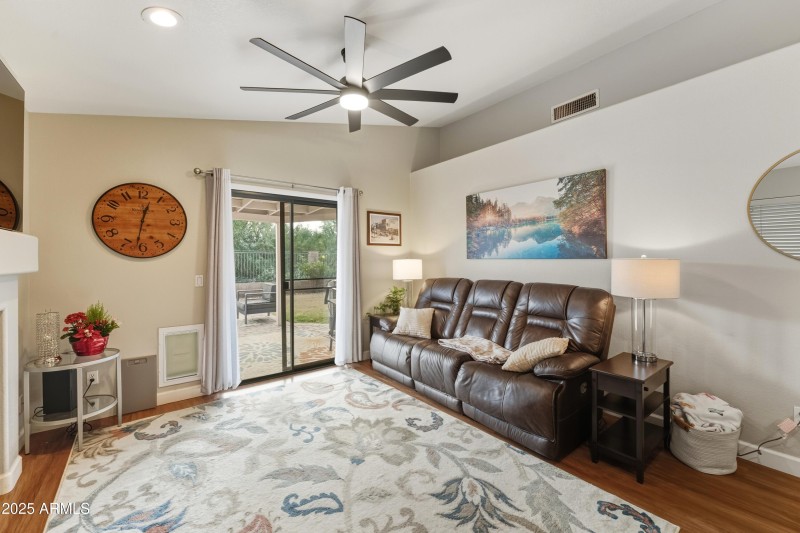 2f5f34bc-a9ec-4499-b846-e2f05d0d580e