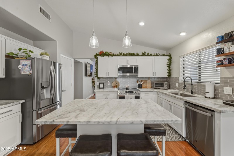 5dbeb13e-9959-4a35-a52a-527084a5537d