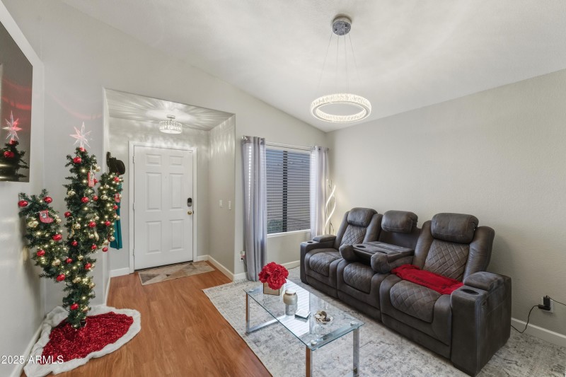 c37de620-04c2-4117-a6a8-a6af62791e56