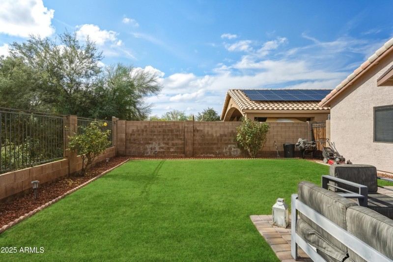 ecc0e388-9020-40d0-9232-a353cb30c6dd_gra