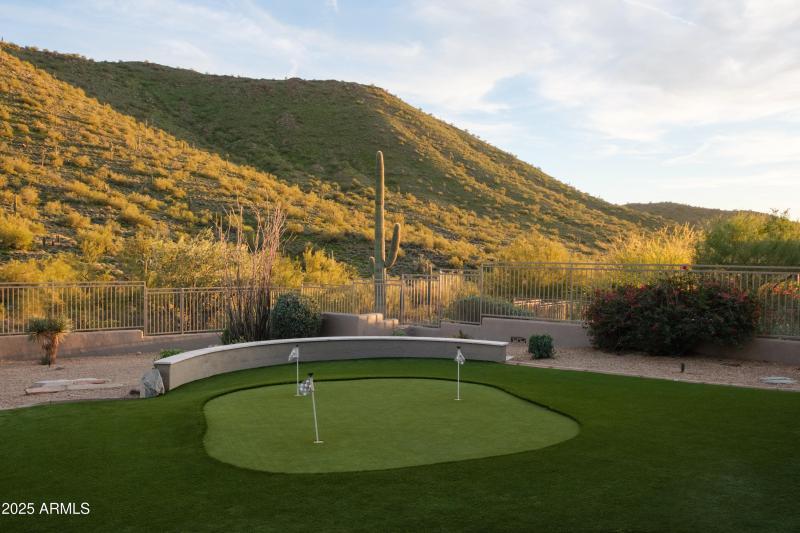 041_11573 E Winchcomb Dr