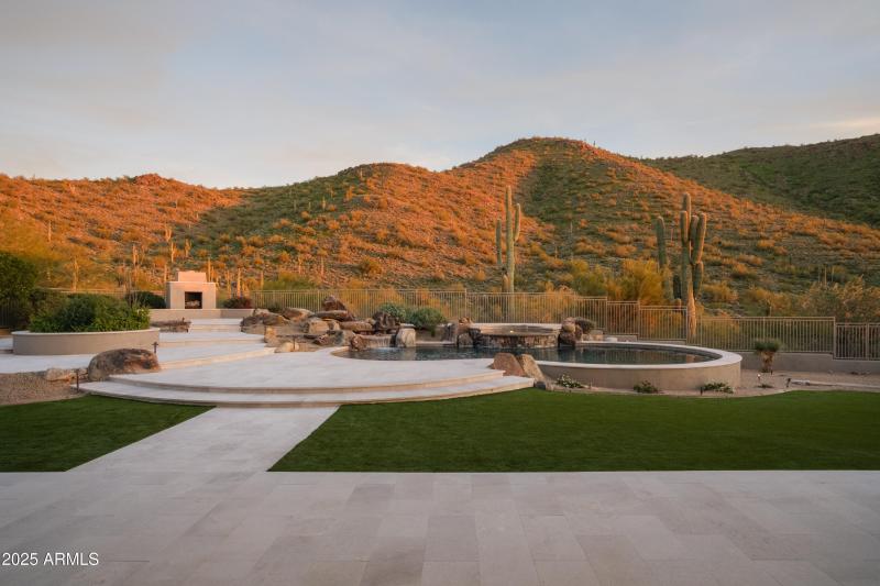 042_11573 E Winchcomb Dr