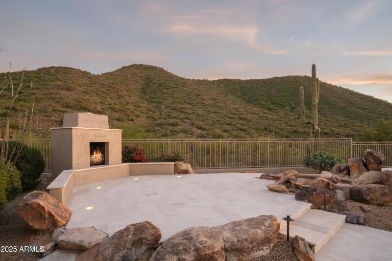 044_11573 E Winchcomb Dr