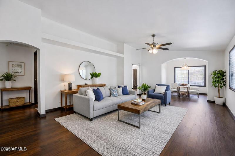 VirtuallyStaged FrontRoom