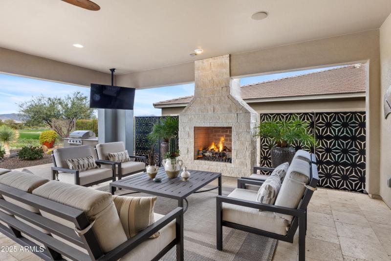 Wofl Tree Patio Fireplace-2