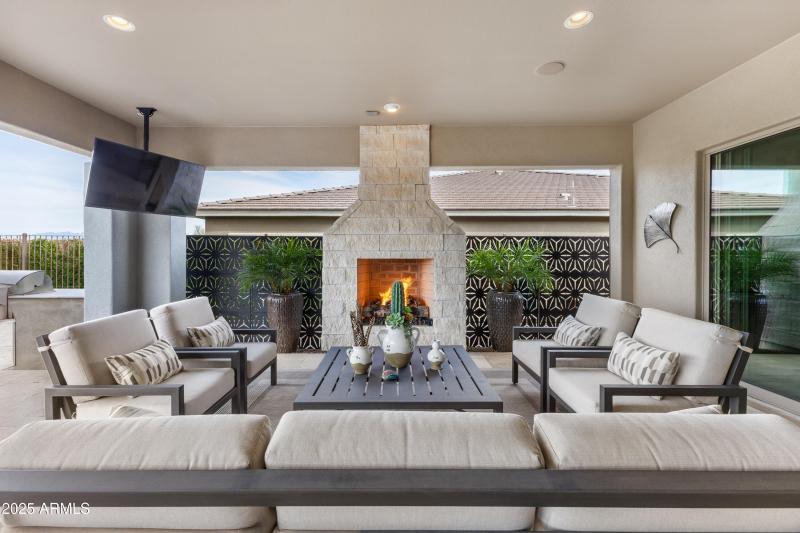 Wofl Tree Patio Fireplace-3