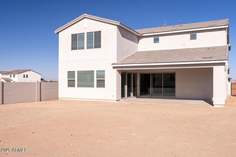 Tri Pointe Terraza 17 - Backyard Exterio