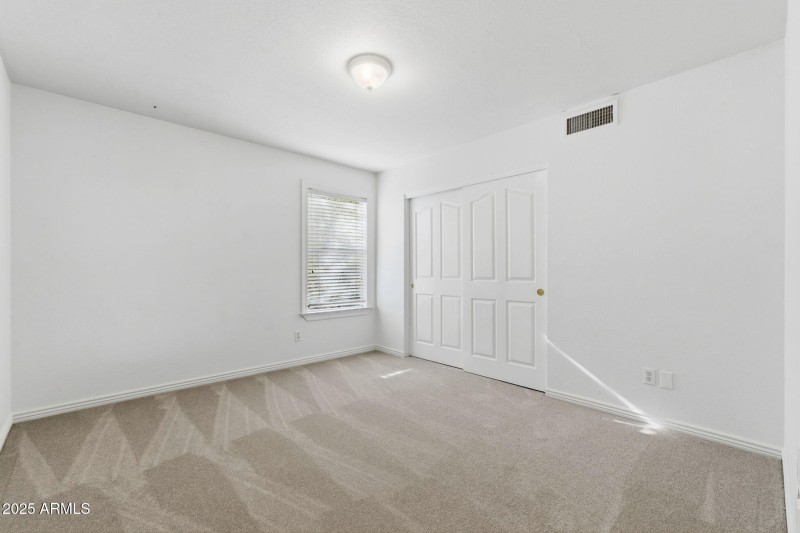 027__310 S Granite Ct