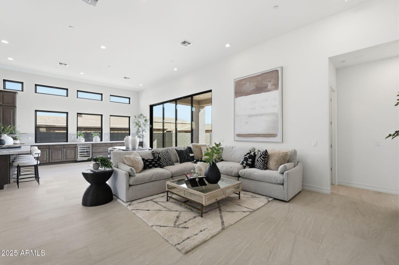 Bright and Cheery Great Room