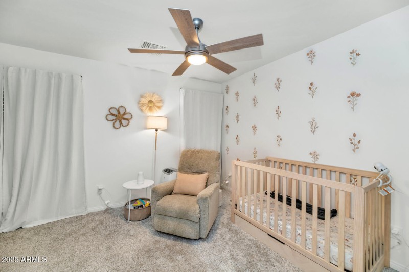 9208 W Coolidge St-large-017-014-9208 W