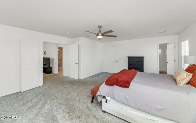 9208 W Coolidge St-large-015-001-9208 W