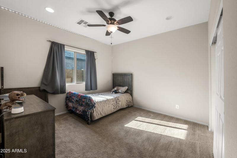 23-2494-N-Petersburg-Drive-23