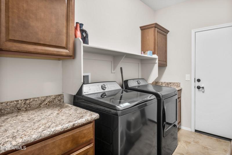 25-2494-N-Petersburg-Drive-25