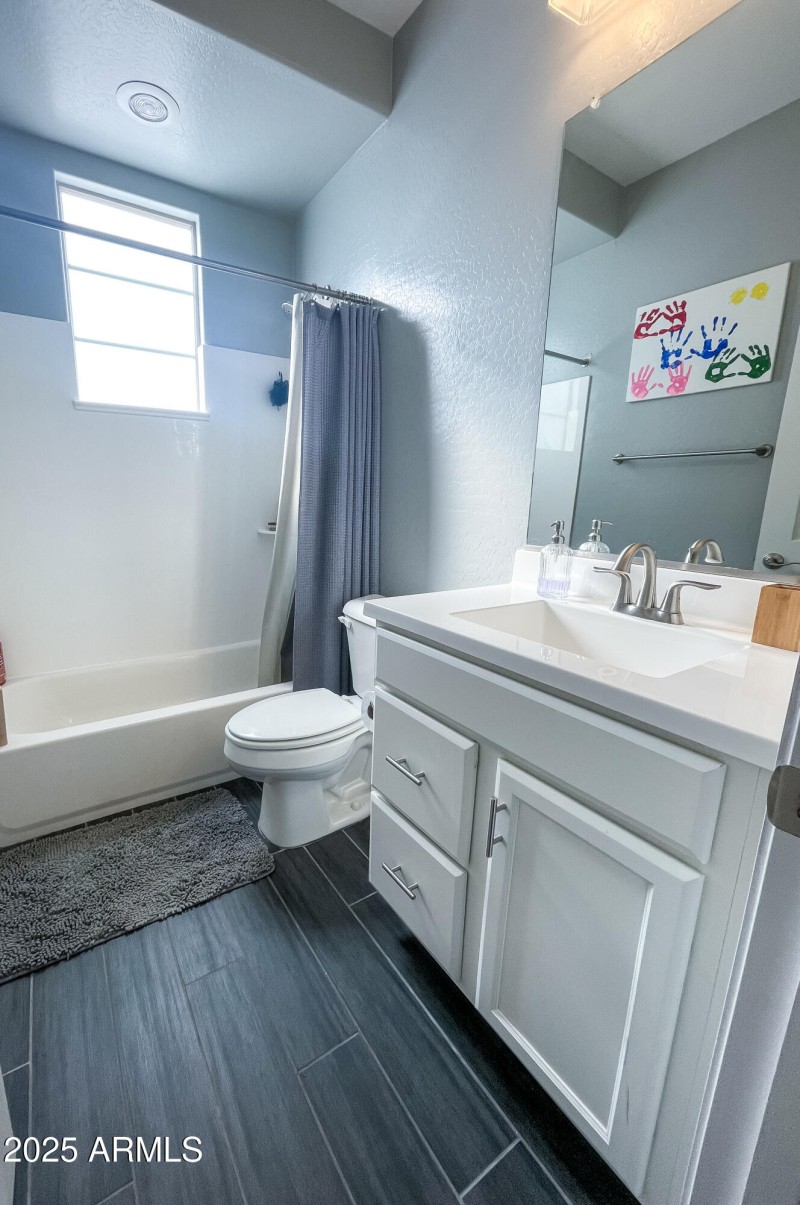 Secondary Bath/Shower