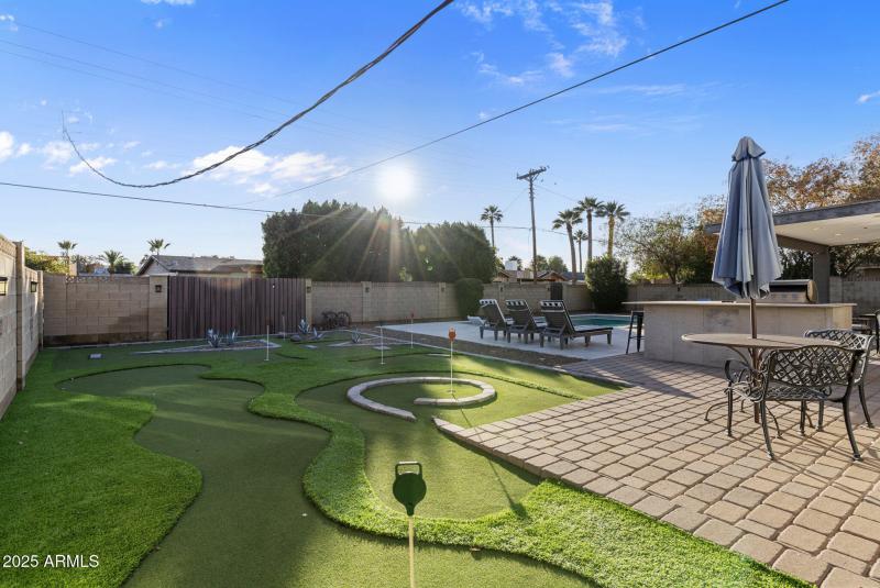 Play a Round of Putt Putt