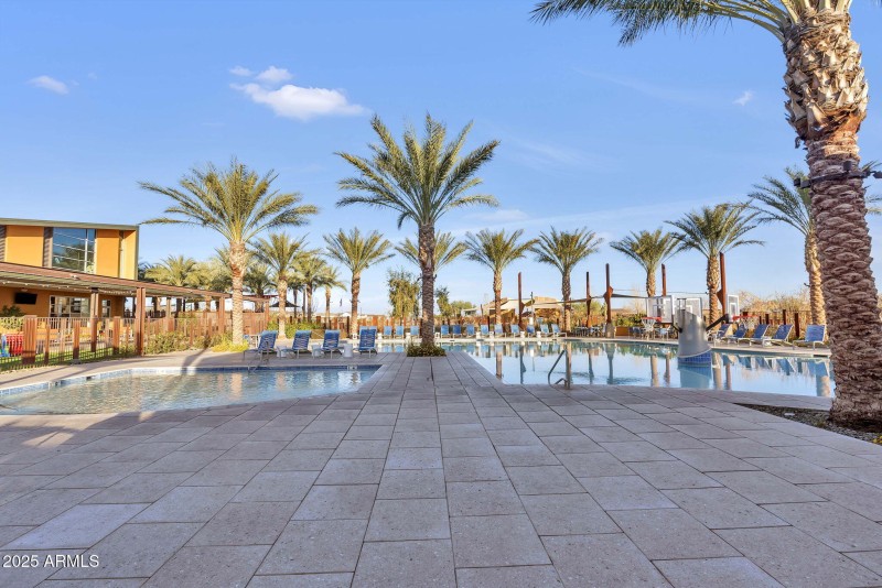 16-web-or-mls-ZDLB_4415