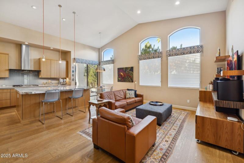 16-web-or-mls-9110-n-119th-st