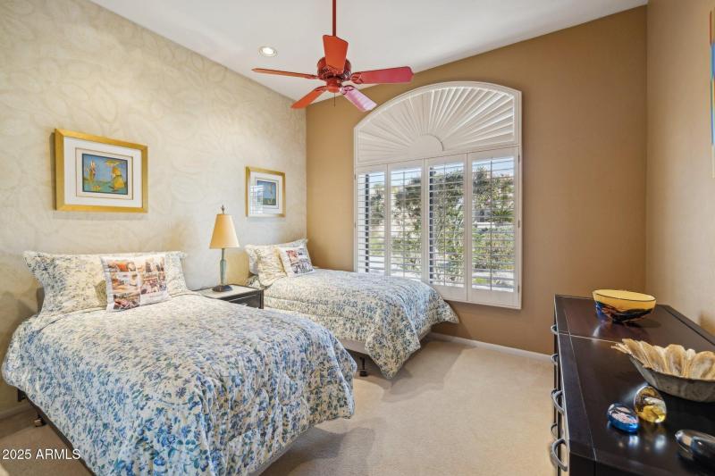 28-web-or-mls-9110-n-119th-st