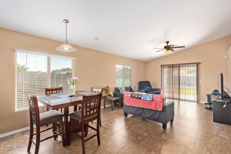 Dining room - La Salle