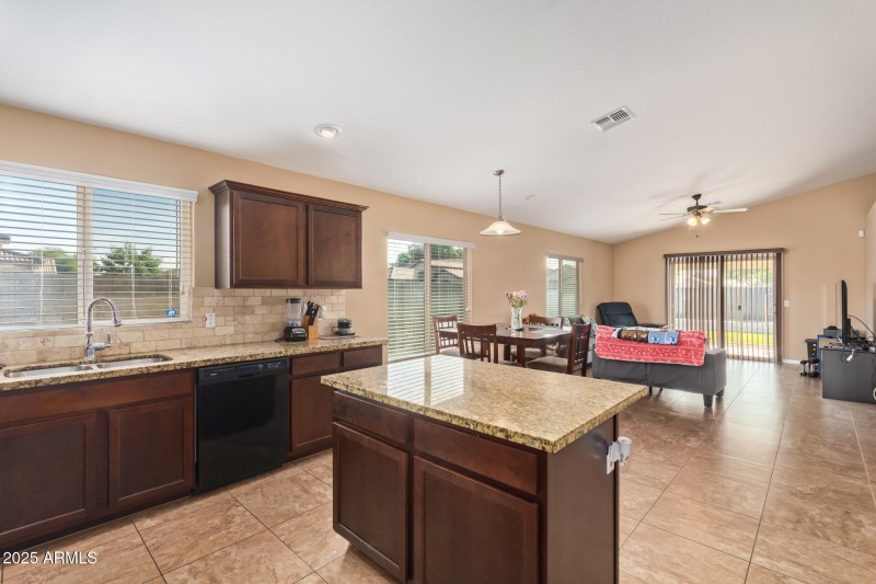 Kitchen island - La Salle