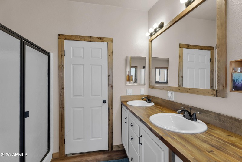 26-web-or-mls-Sentinel Rock -27