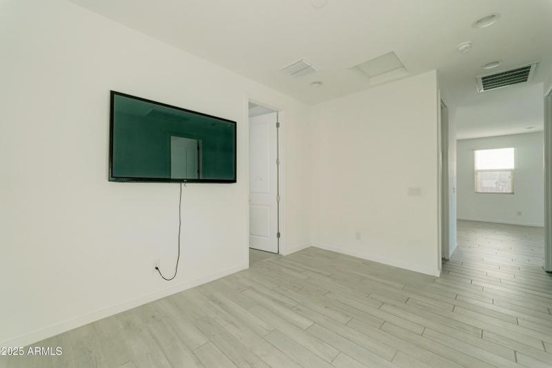 17704 W Fetlock Trail-11