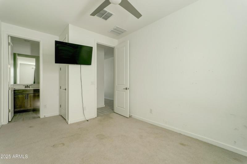 17704 W Fetlock Trail-23