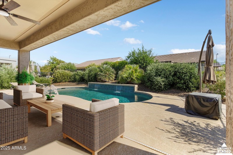 33-Patio - Staged