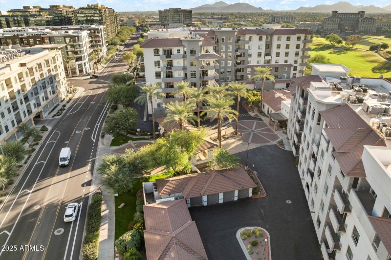 Minutes to Kierland & Quarter!