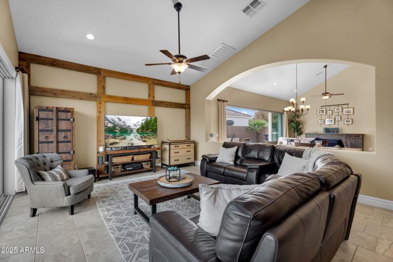 12-web-or-mls-Yellowstone-10