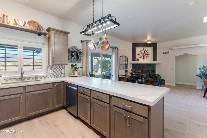 Kitchen Ashler Hills