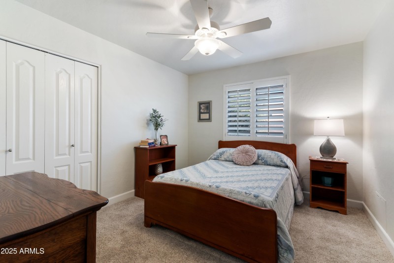 Guest 2, new plush carpet, 10'5 x 11'10