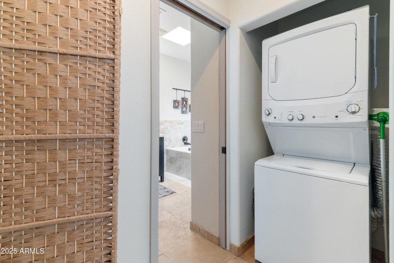 Stackable w/d casita