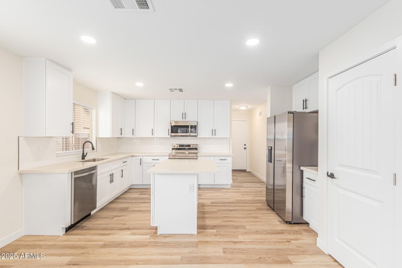 3B3037B0-A6BD-4FF0-96D2-1E7610B567C7